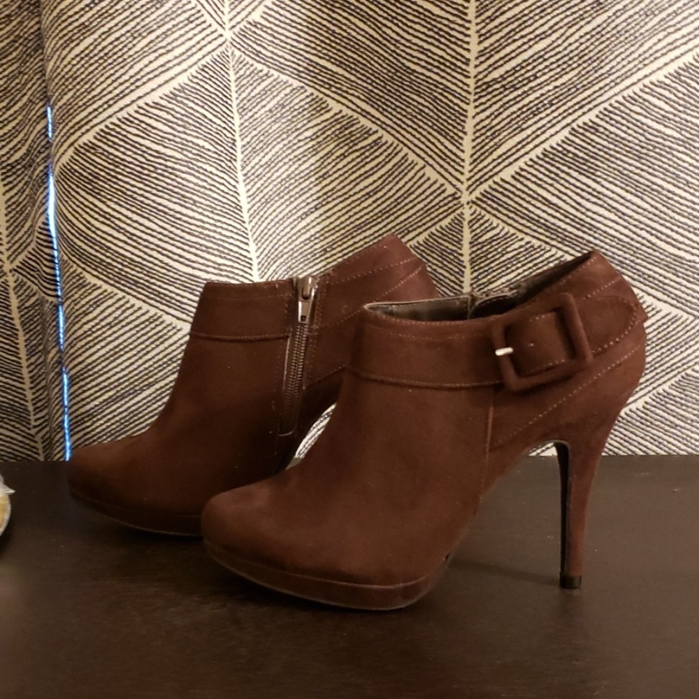 Xappeal 4in ankle boots